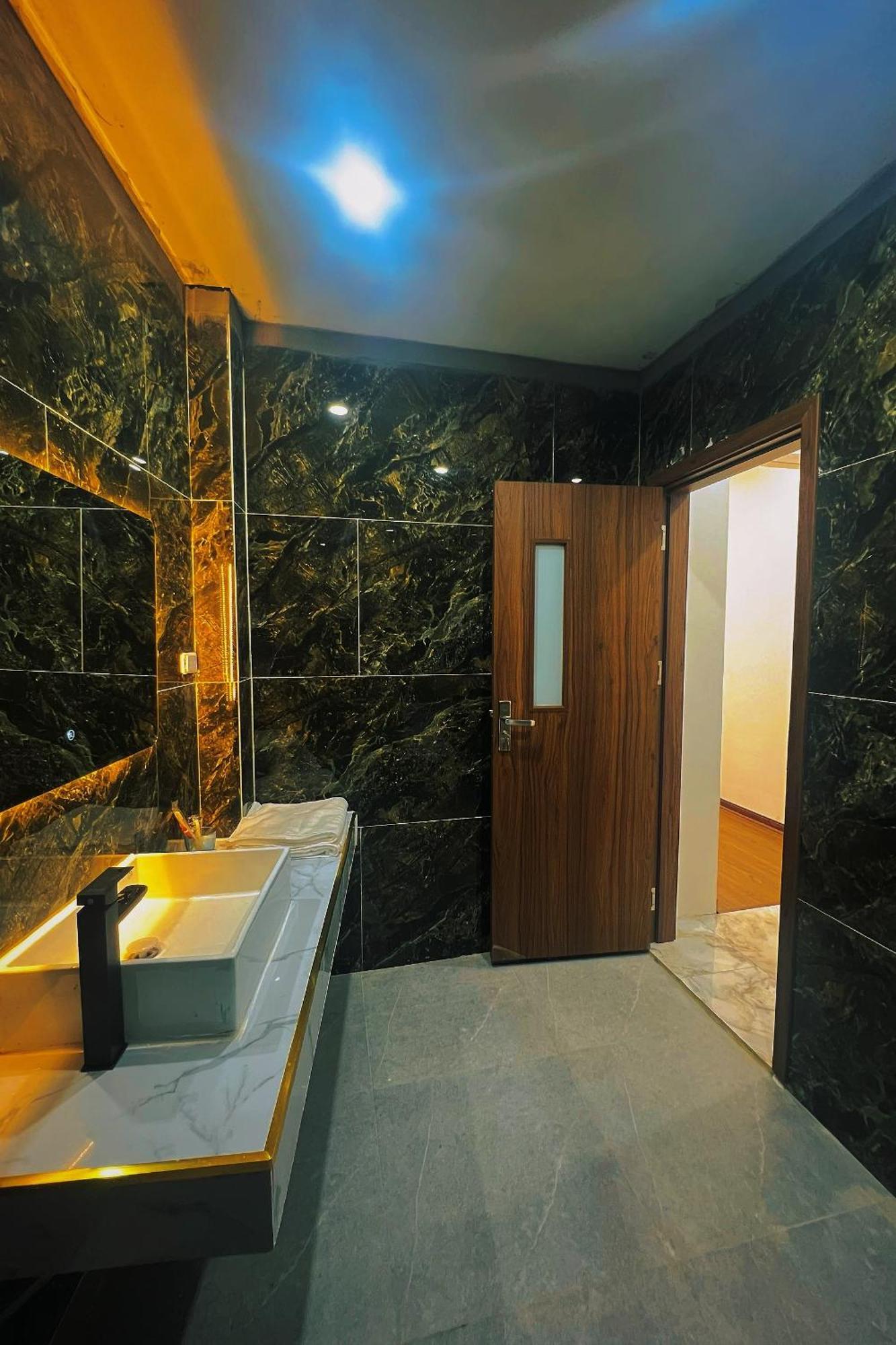 Venus Apartment Kham Thien هانوي المظهر الخارجي الصورة